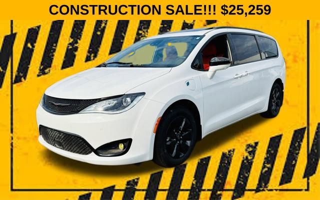 Used 2020 Chrysler Pacifica Limited w/ Quick Oder Package 2EV RED-S