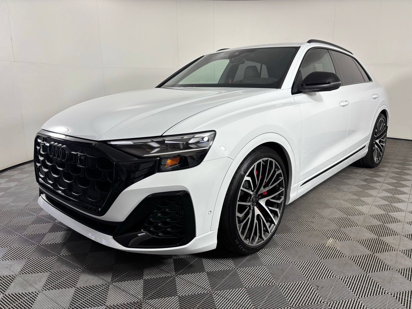 New 2026 Audi SQ8 Prestige AWD/4WD image 4
