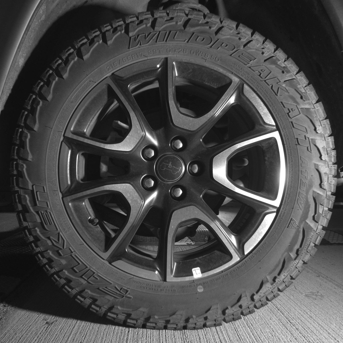 Used 2025 Jeep Compass Trailhawk image 14