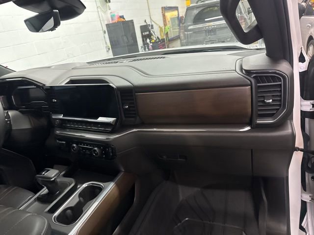 Used 2024 Chevrolet Silverado 1500 High Country w/ High Country Premium Package image 28