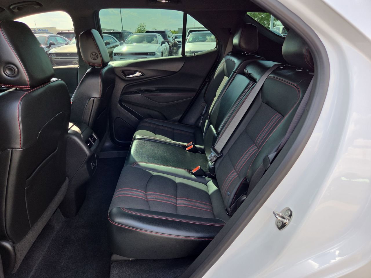 Used 2022 Chevrolet Equinox RS FWD image 14