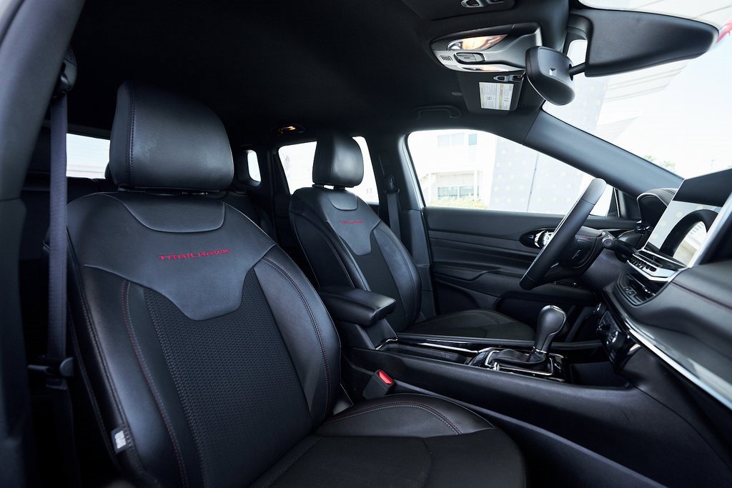 Used 2024 Jeep Compass Trailhawk image 26