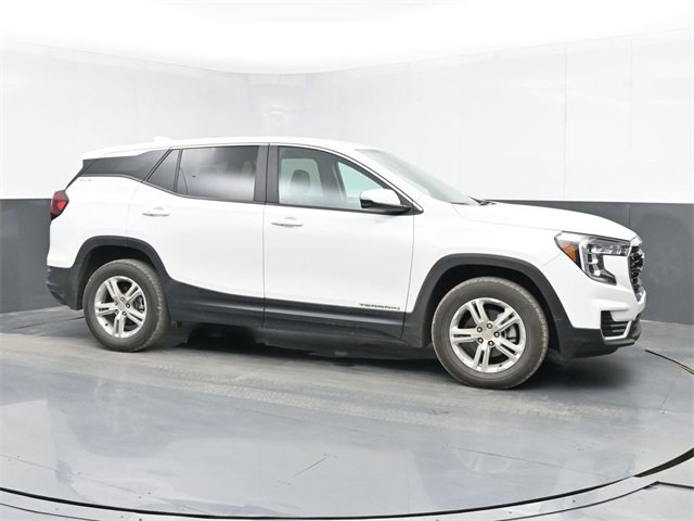 Used 2022 GMC Terrain SLE w/ LPO, Floor Liner Package