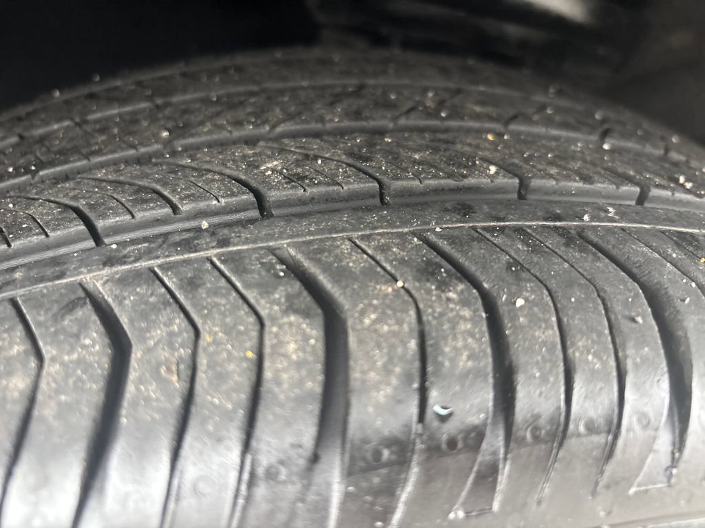 Used 2023 Buick Envision Essence w/ Sport Touring Package image 34