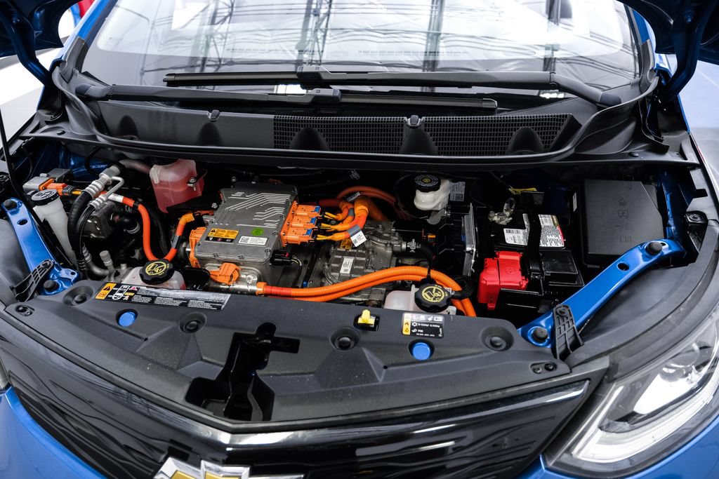 Used 2020 Chevrolet Bolt Premier w/ Infotainment Package FWD image 44