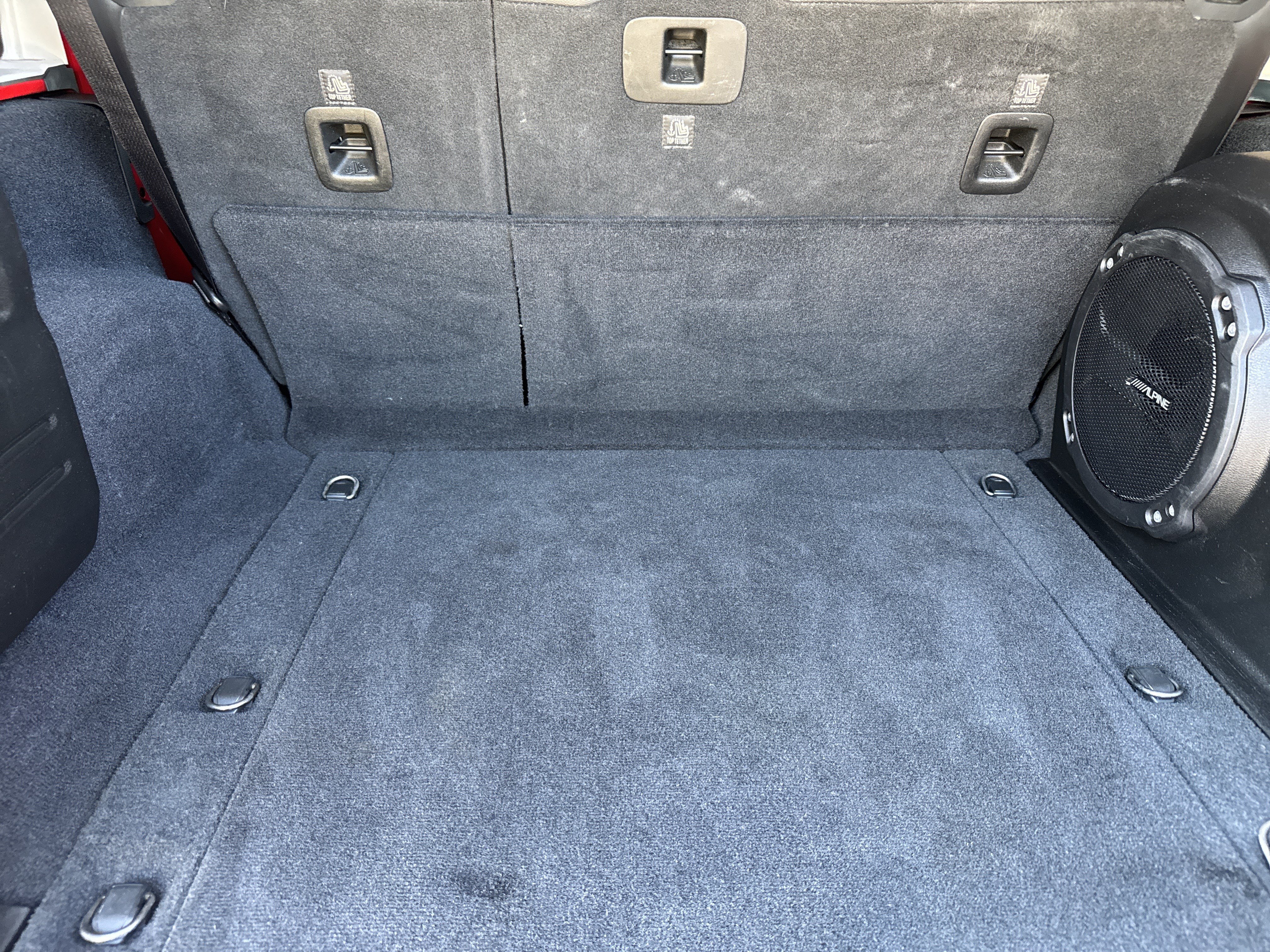 Used 2018 Jeep Wrangler Unlimited Sahara AWD/4WD image 30