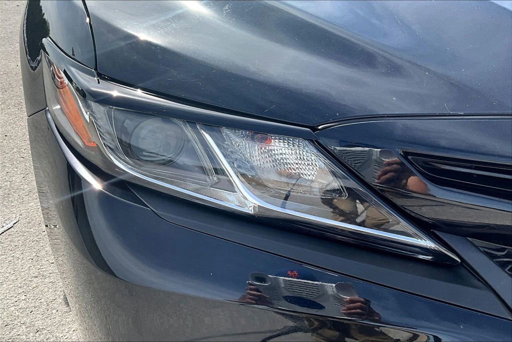 Used 2020 Toyota Camry SE image 31