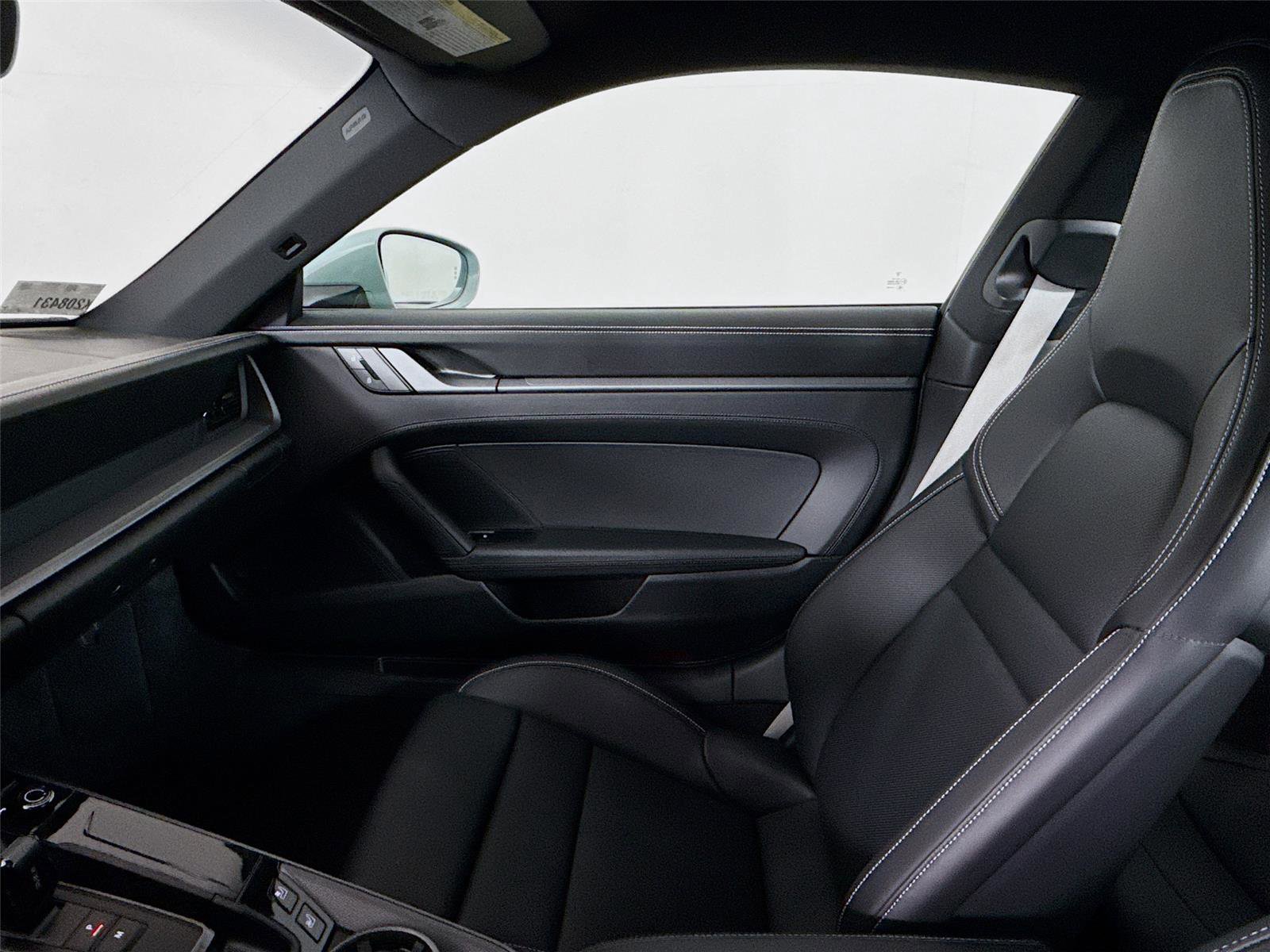 Used 2025 Porsche 911 Carrera image 22