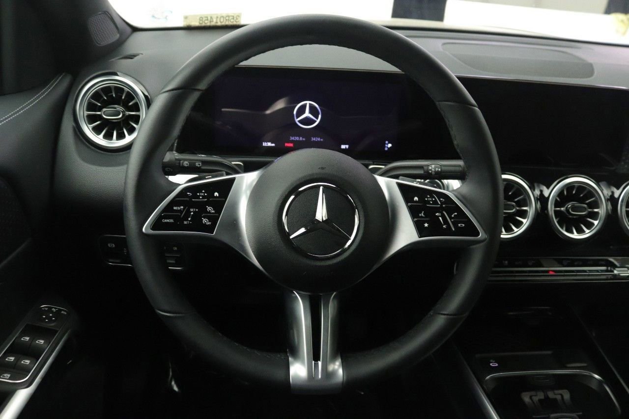 Certified 2026 Mercedes-Benz GLB 250 GLB 250 image 10