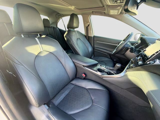 Used 2021 Toyota Camry XSE image 14