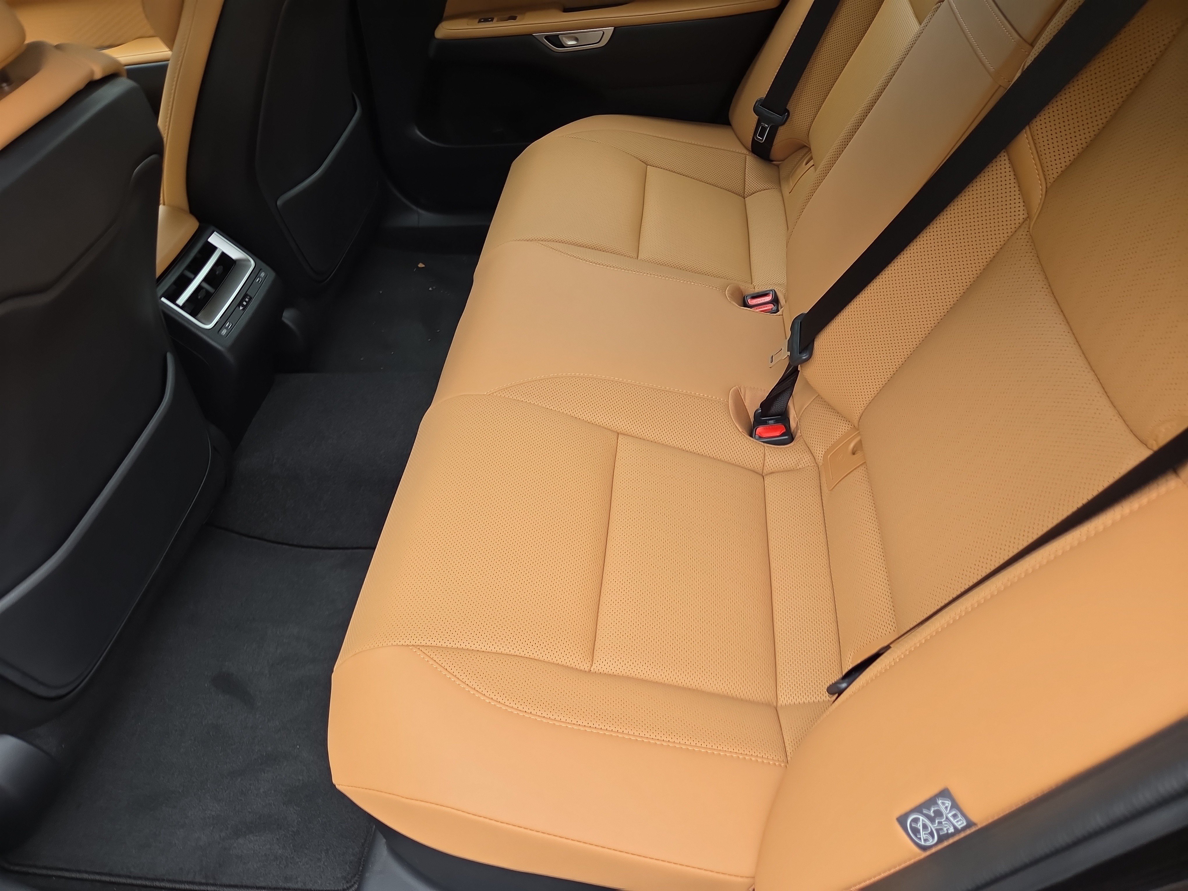 New 2026 Lexus ES 500e w/ Convenience Package AWD/4WD image 9