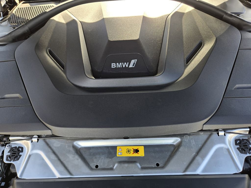Certified 2025 BMW i4 xDrive40i w/ Parking Assistance Package image 34
