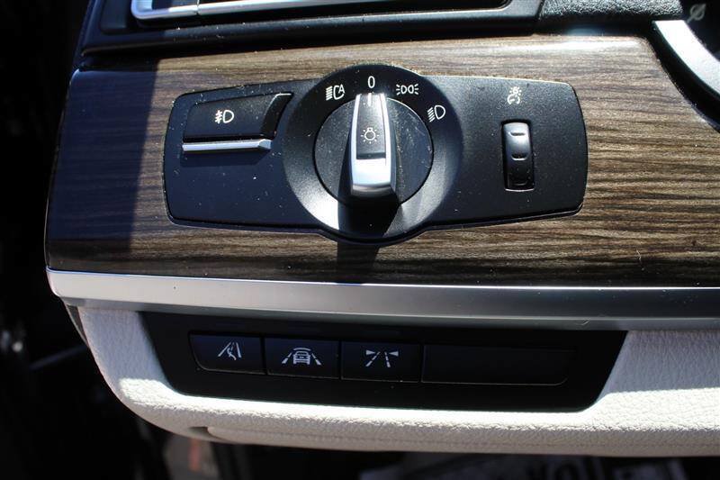 Used 2015 BMW 740Li RWD image 19