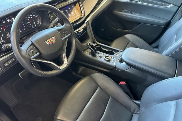 Certified 2024 Cadillac XT6 Sport w/ Technology Package AWD/4WD image 10