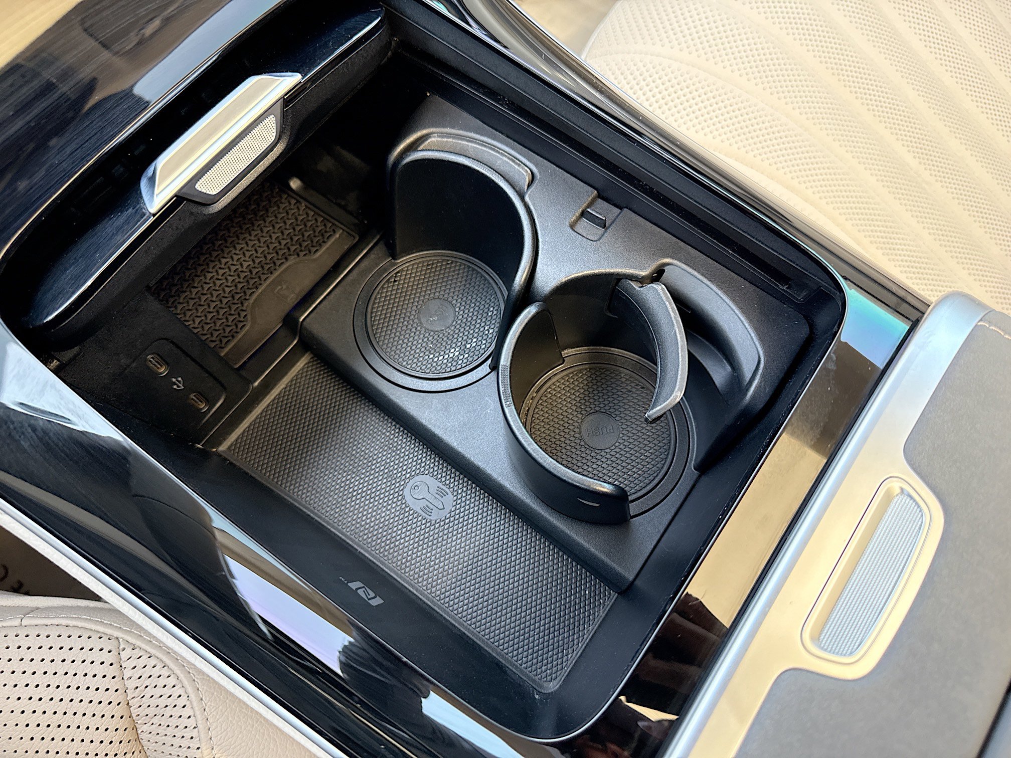 Used 2022 Mercedes-Benz EQS 450+ Sedan image 30