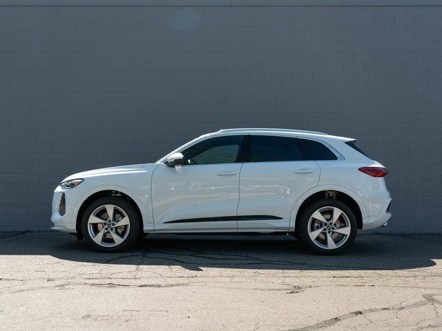 New 2025 Audi Q5 Premium Plus image 3