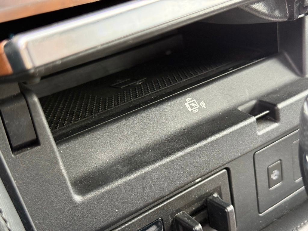 Used 2024 Nissan Armada SL w/ Captain's Chairs Package image 41