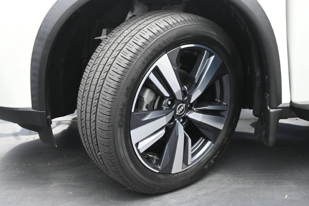 Used 2023 Nissan Rogue SL FWD image 18