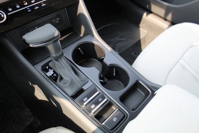 Used 2025 Hyundai Sonata SE FWD image 21