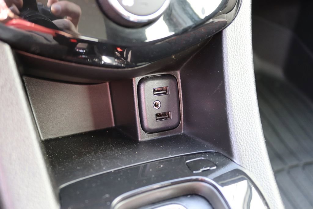 Used 2018 Chevrolet Sonic LT w/ True North Edition FWD image 28