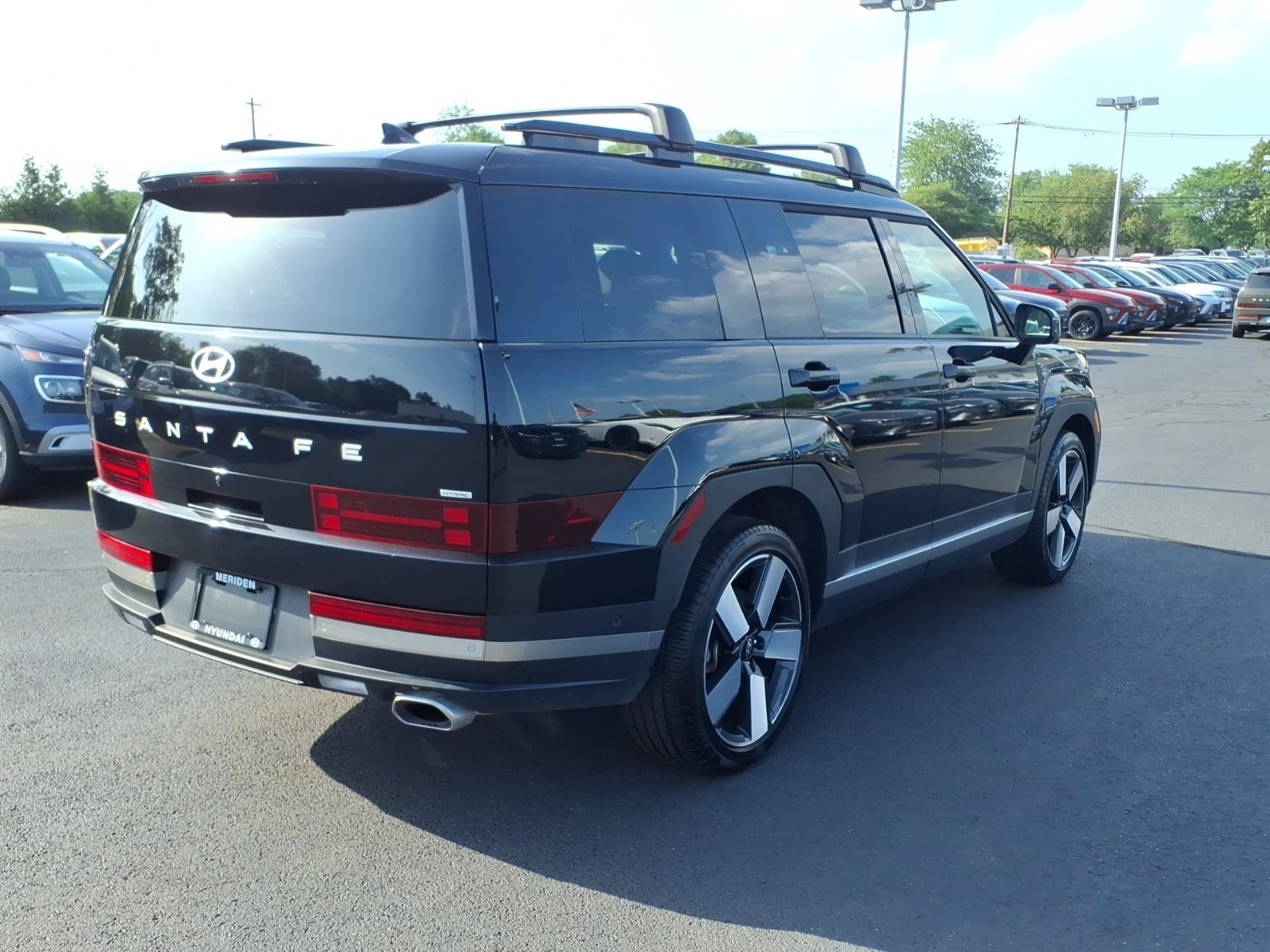 Certified 2025 Hyundai Santa Fe Limited AWD/4WD image 5