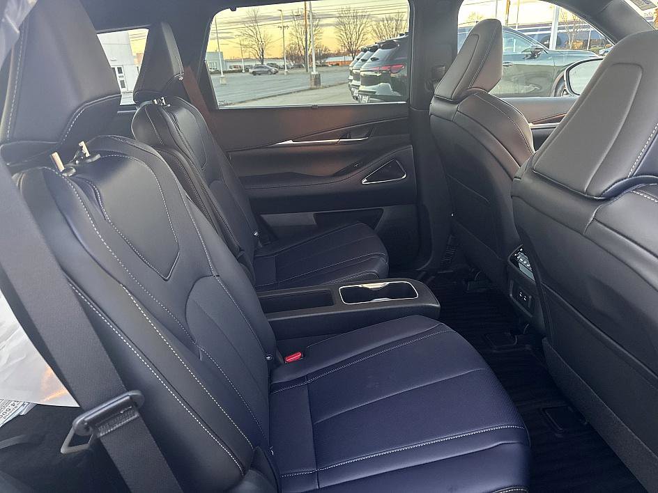 New 2026 INFINITI QX60 Sport image 14