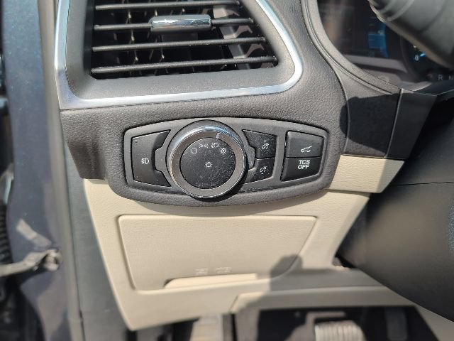 Certified 2024 Ford Edge Titanium w/ Equipment Group 301A AWD/4WD image 17