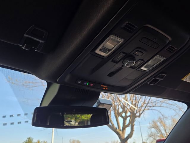 Used 2023 GMC Yukon Denali image 24