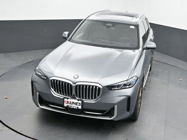 Used 2024 BMW X5 xDrive40i AWD/4WD image 37