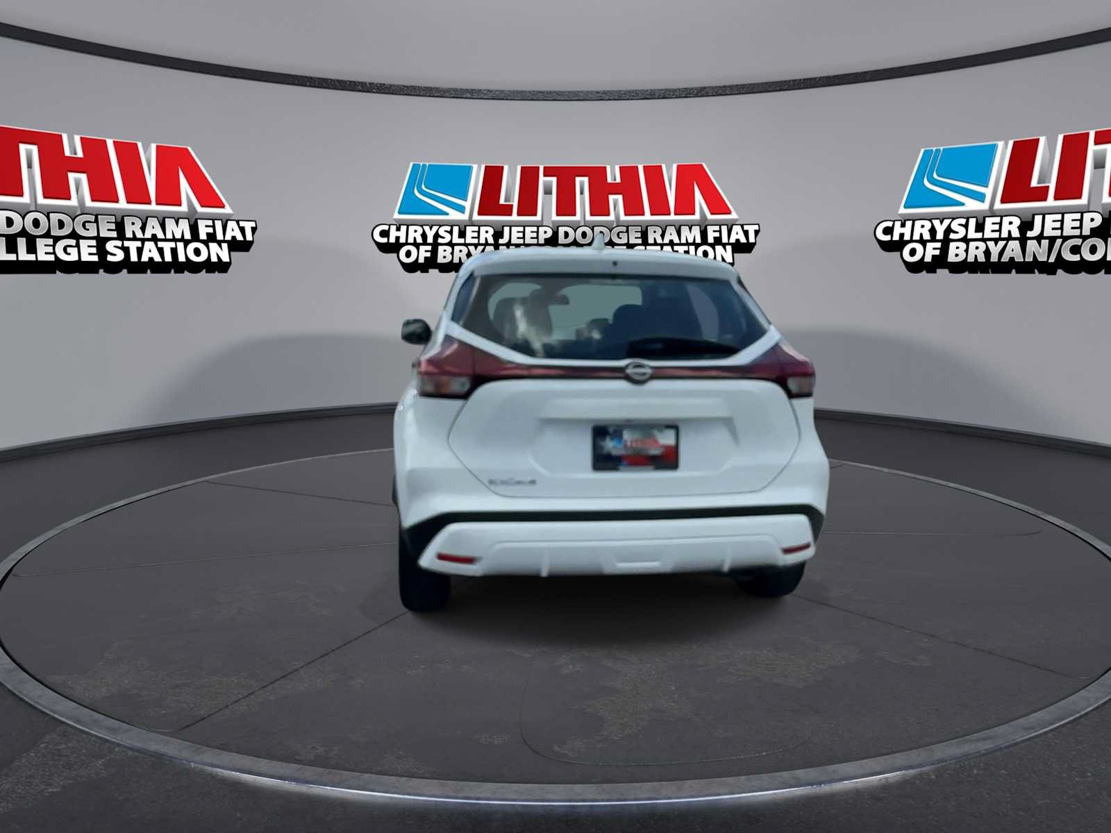Used 2022 Nissan Kicks S FWD image 7