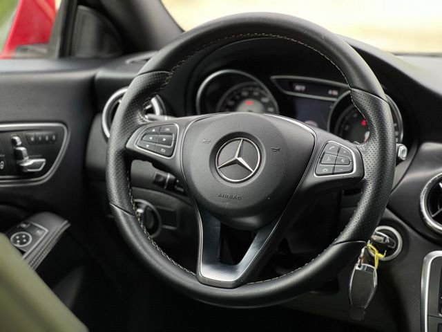 Used 2017 Mercedes-Benz CLA 250 image 30