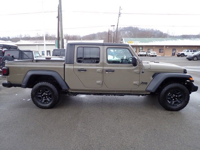 Used 2020 Jeep Gladiator Sport image 9