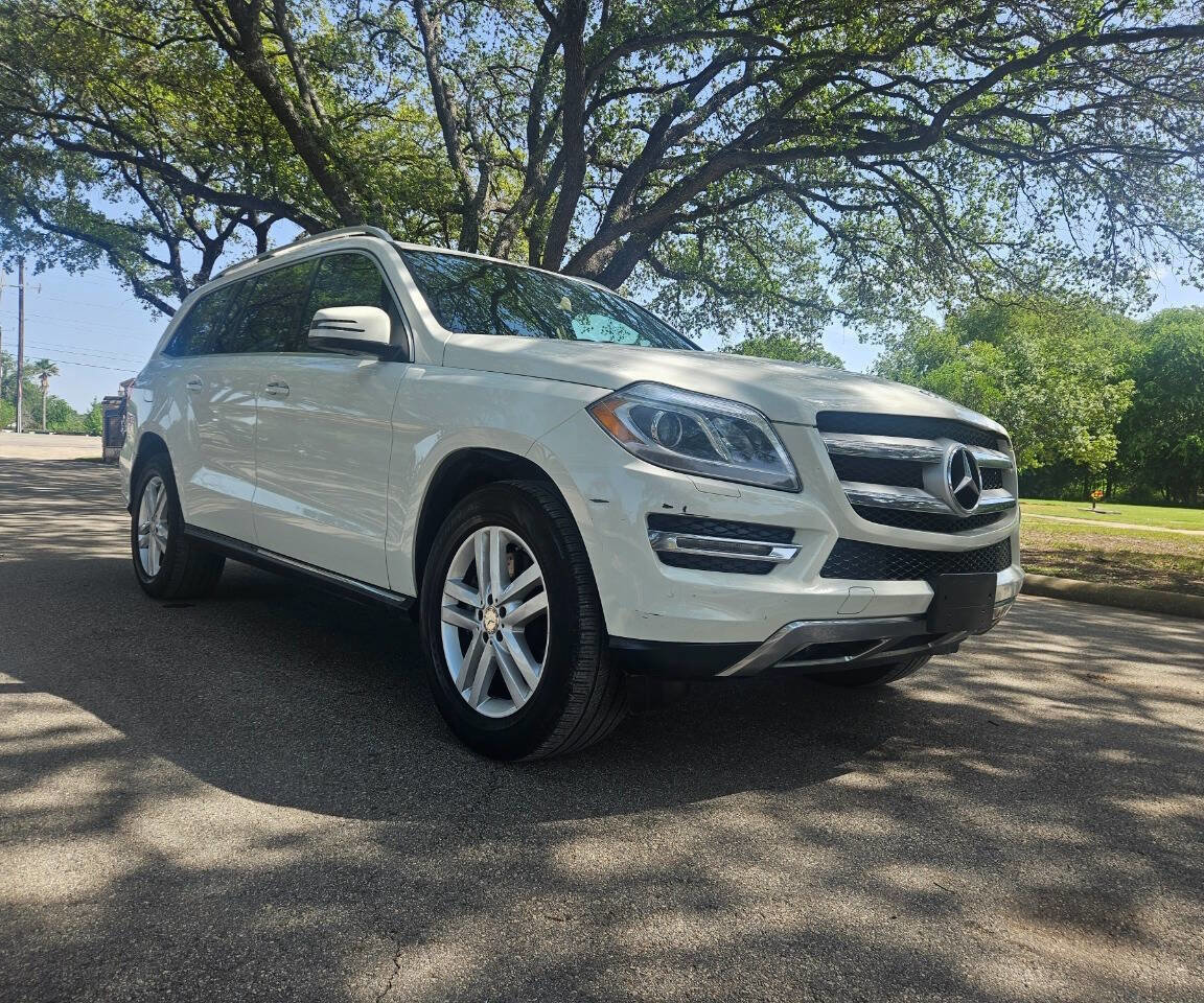 Used 2013 Mercedes-Benz GL 450 4MATIC image 2