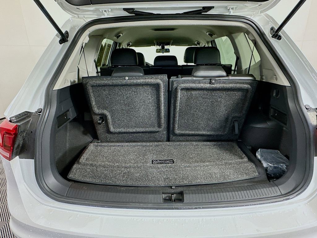 Used 2021 Volkswagen Tiguan SE image 24