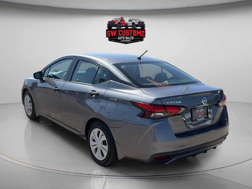 Used 2022 Nissan Versa S FWD image 5