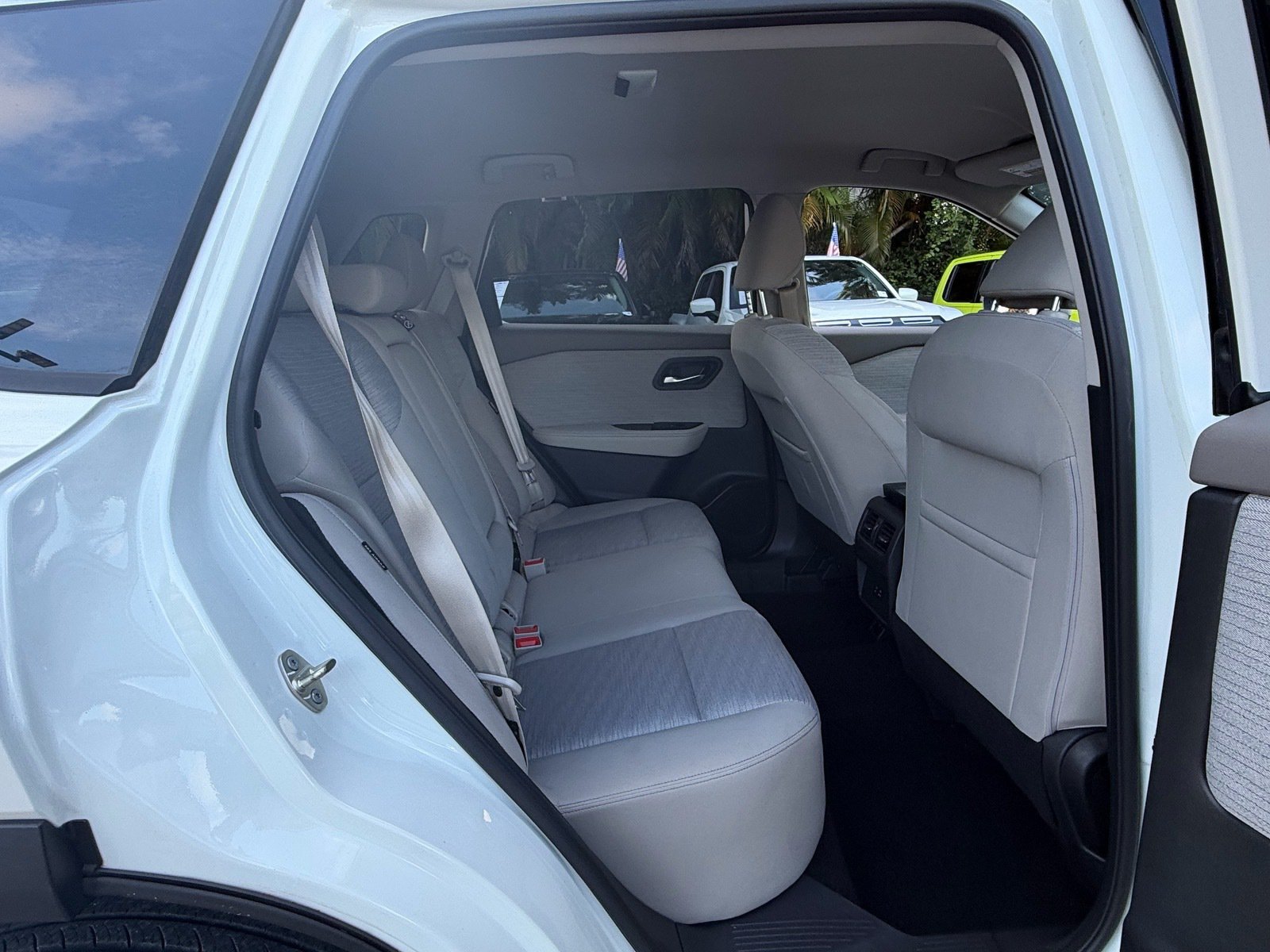 Used 2021 Nissan Rogue SV FWD image 16