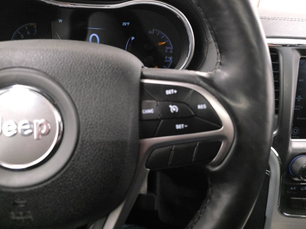 Used 2018 Jeep Grand Cherokee Limited image 16