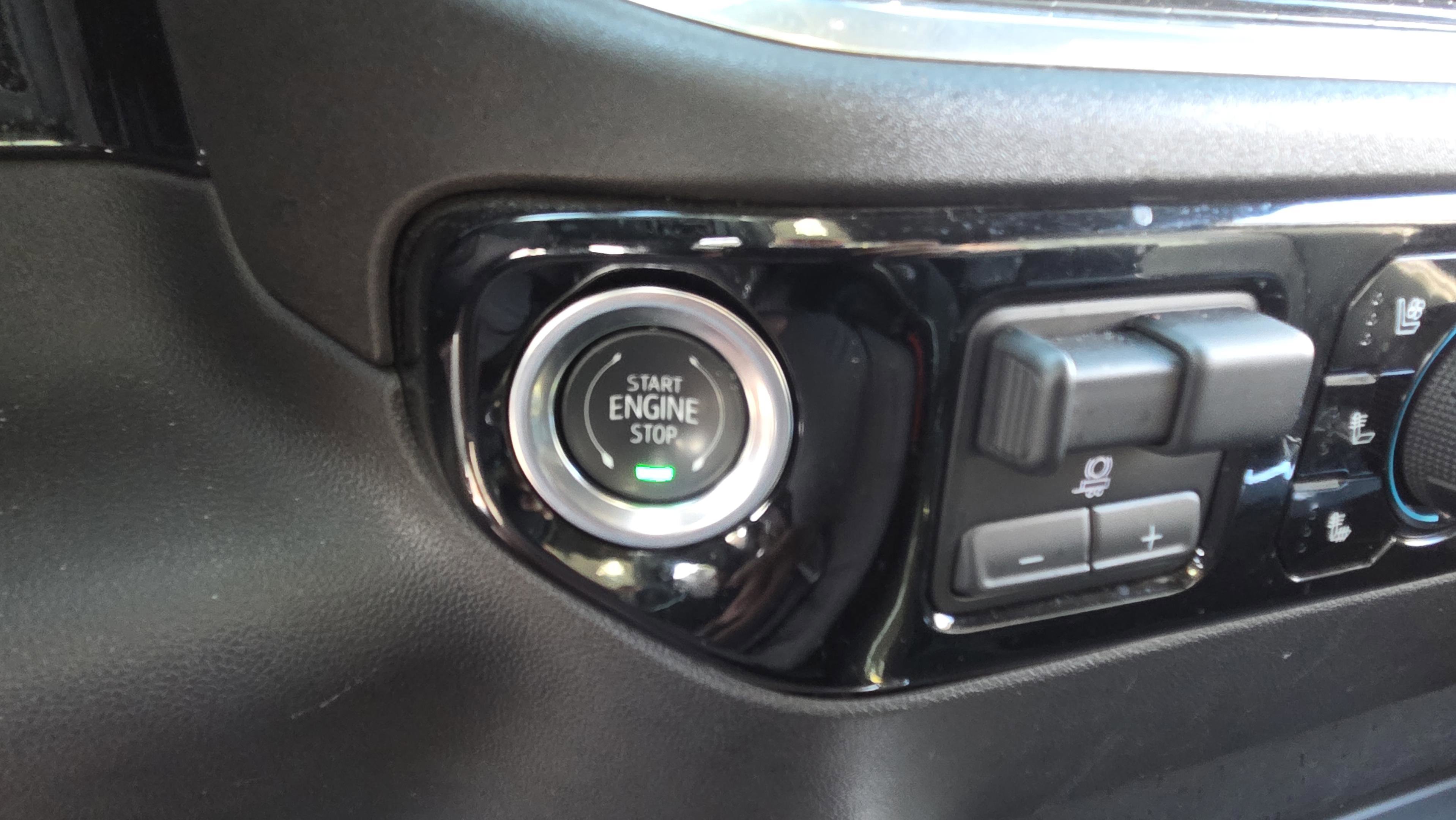 Used 2025 Chevrolet Silverado 2500 LTZ w/ LTZ Premium Package image 29