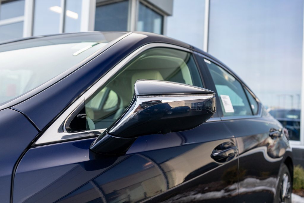 New 2025 Lexus ES 350 Ultra Luxury image 12