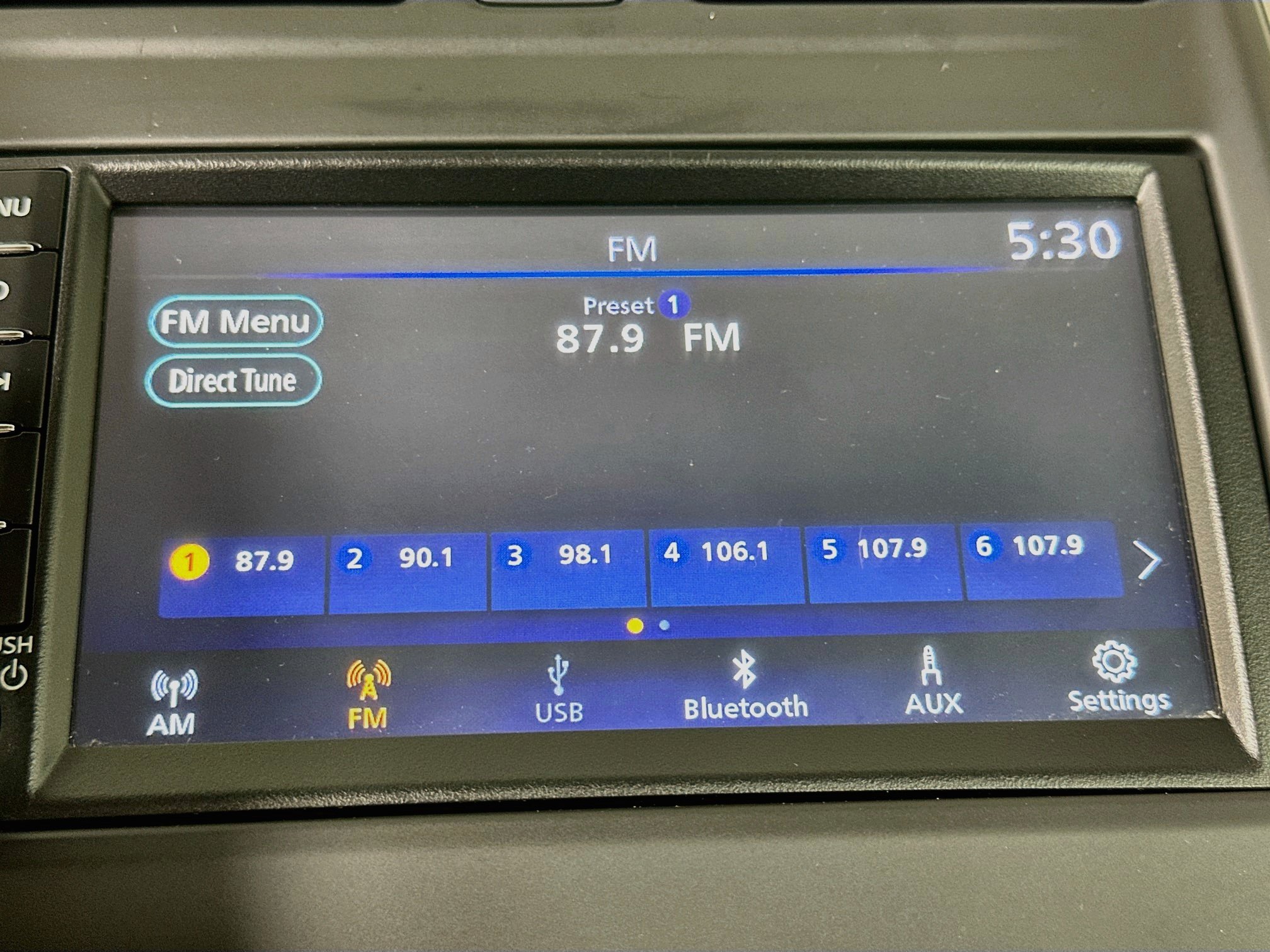 Used 2018 Nissan Versa SV FWD image 21