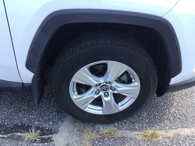 Used 2019 Toyota RAV4 XLE w/ Convenience Package AWD/4WD image 14