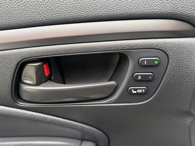 Certified 2025 Honda Passport EX-L image 14