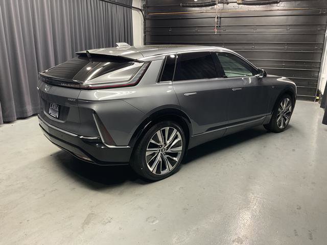 Used 2023 Cadillac Lyriq Luxury image 6