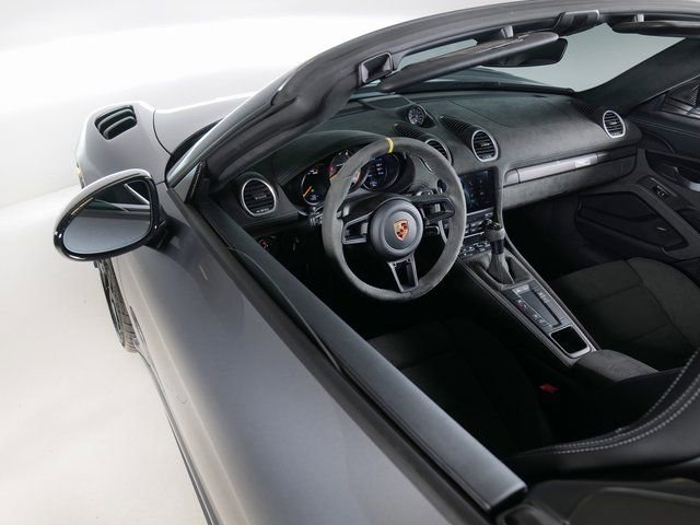 Certified 2025 Porsche 718 Boxster Spyder RS RWD image 25