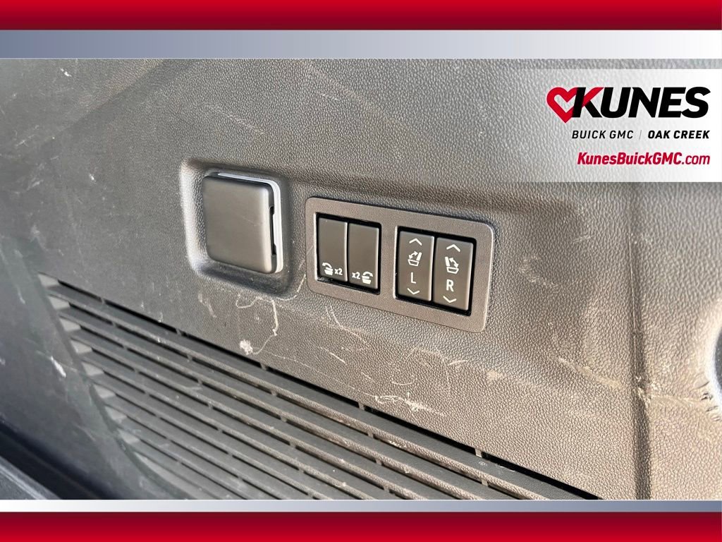 Used 2023 GMC Yukon XL AT4 w/ AT4 Premium Plus Package image 8