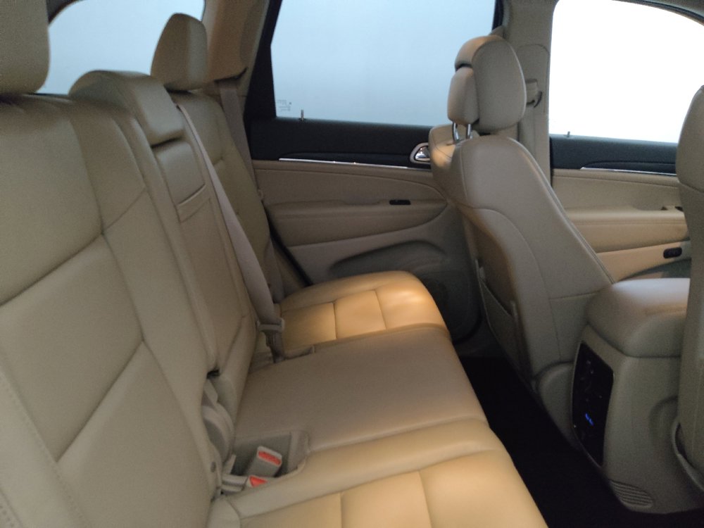 Used 2020 Jeep Grand Cherokee Limited AWD/4WD image 19