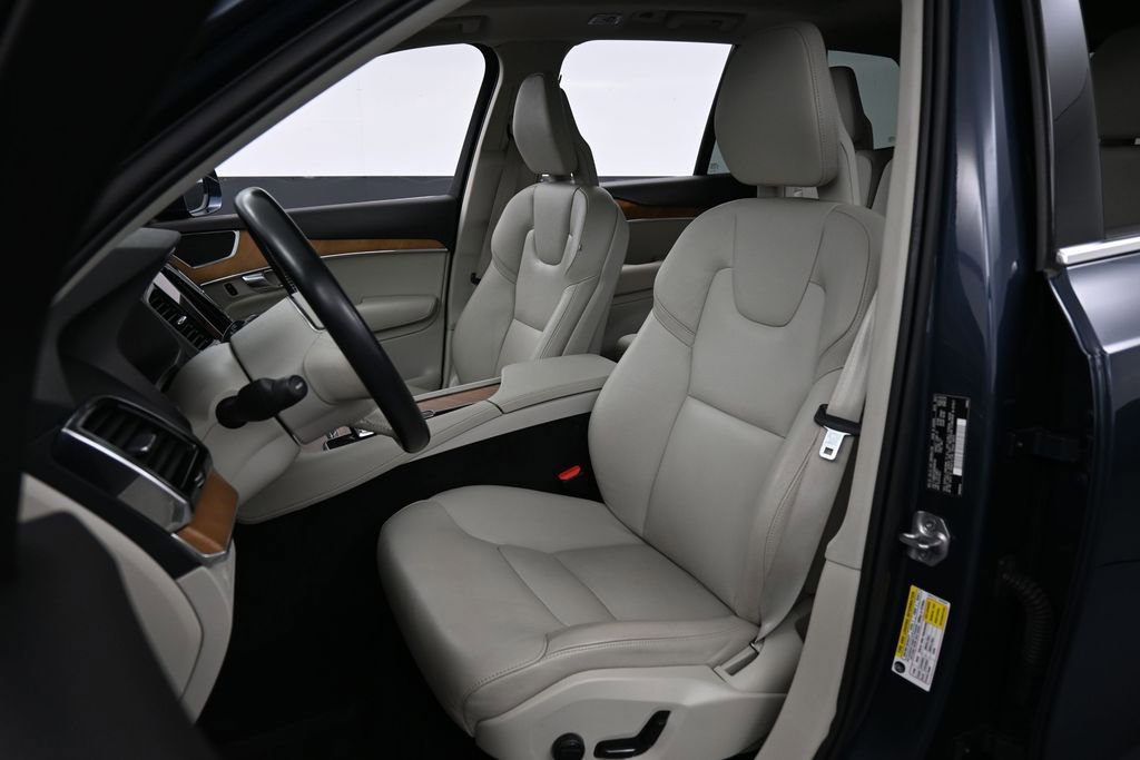 Used 2022 Volvo XC90 T8 Inscription Expression w/ Advanced Package AWD/4WD image 5