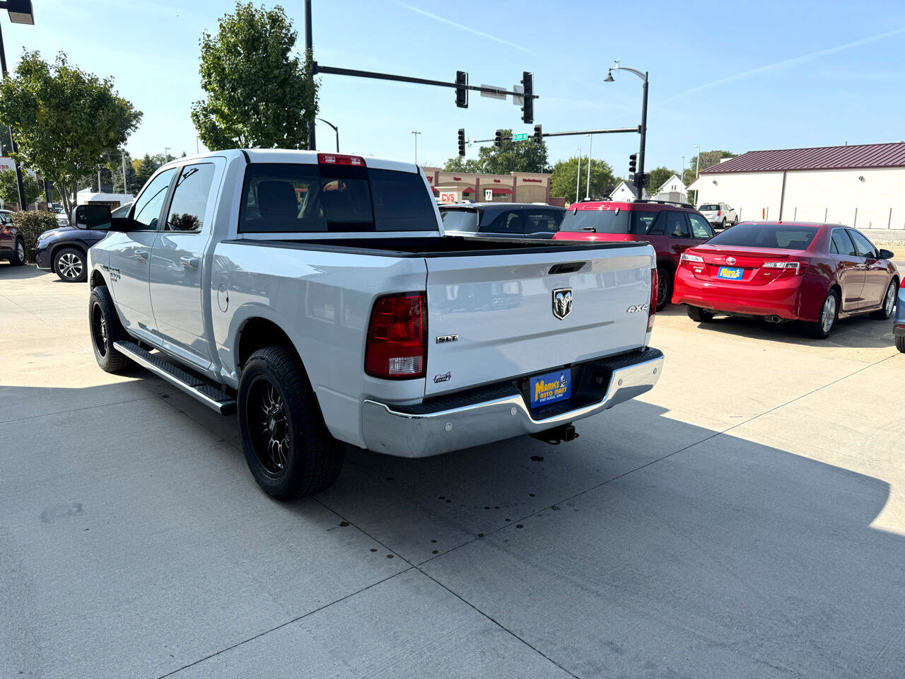 Used 2019 RAM 1500 Classic SLT image 4