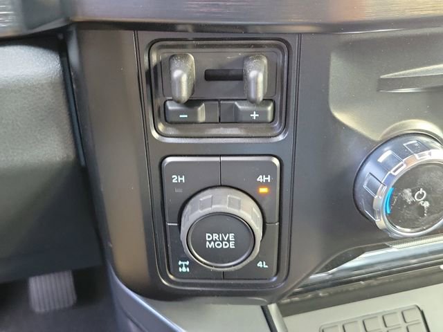 New 2026 Ford F250 Lariat w/ Black Appearance Package image 15