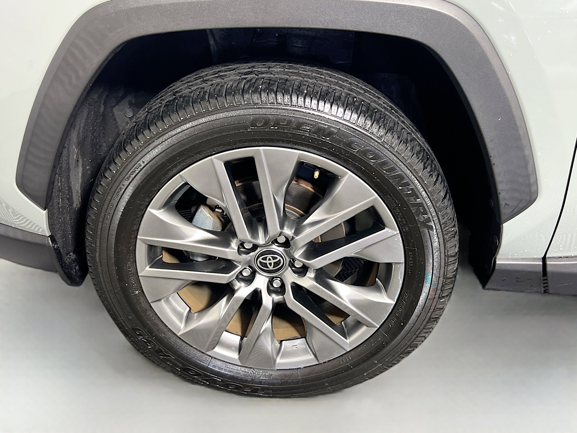 Used 2023 Toyota RAV4 XLE Premium image 13